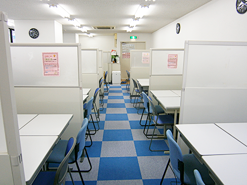 生野区今里校では中学生を対象に毎週土曜日個別指導を無料で実施している学習塾です。